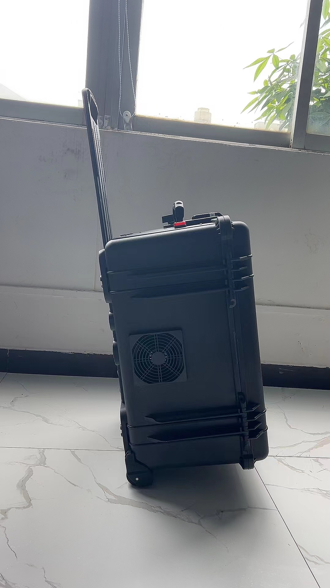 开远手拉箱型移动通信干扰器